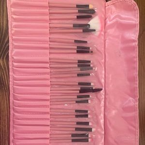 NEW Makeup Brush Set with pink roll up case 💕